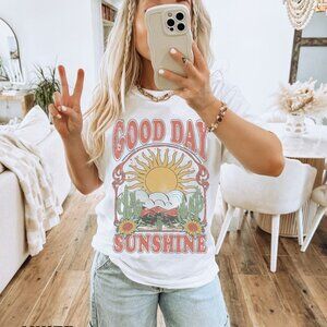 Good Day Sunshine Tee, Sun Graphic Tee, Boho Tee, Retro 70s Style Shirt